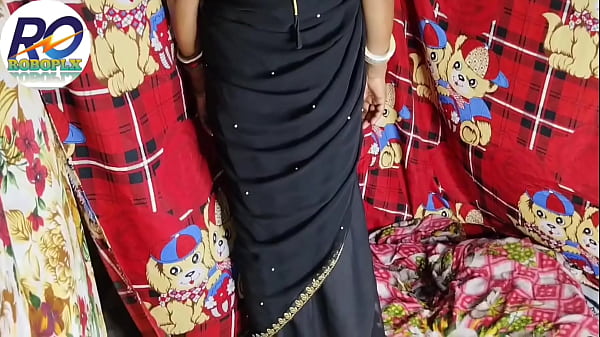 Bhabhi Looks Beautiful in Black Saree and Has Intense Passion