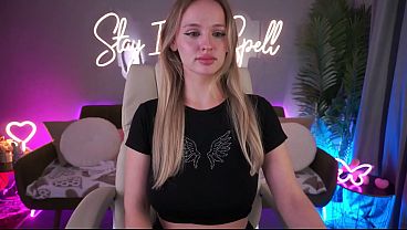 Big Tits Blonde Pulls Down Top And Plays With Her Boobs