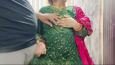 Desi Stepmom Showing Clearest Hindi Audio