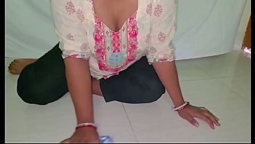I fucked the beautiful maid alone in the room and came.